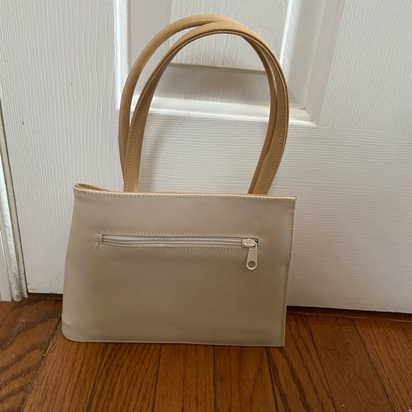 Unique Purse, Top Handle Carry, Tan and Cream. Double Zip Compartments. - Picture 2 of 4